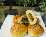 A picture of step 7 of Stuff buns.