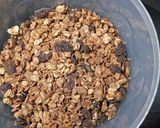Foto langkah ke 2 dari resep Granola parfait.