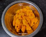 A picture of step 1 of Mango Ice Apple Cooler.