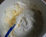 Foto langkah ke 2 dari resep Bolu Wortel topping kurma.