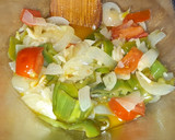 Foto del paso 5 de la receta: Chipirones en salsa de cebolla con arroz (Sin sal)