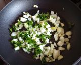 Foto del paso 4 de la receta: Mini pizzetas de pollo a la salsa rosa 🩷