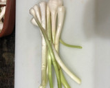 Foto del paso 2 de la receta: Setas salteadas con ajetes tiernos y solomillo de pechuga de pollo