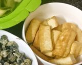 Hình bước làm 2 của món Canh Ốc nấu chuối đậu