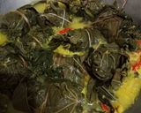 Foto langkah ke 7 dari resep Buntil Daun Singkong Isi Teri.