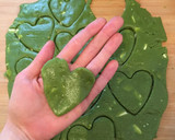 Foto del paso 5 de la receta: Galletas de té matcha con chips de chocolate blanco