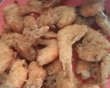 Foto langkah ke 2 dari resep Garlic Butter Shrimp.