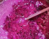 Foto langkah ke 3 dari resep Mango Sticky Rice Dragon Fruit.