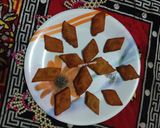 आषाढ स्पेशल गुळाच्या कापण्या (Gulachya Kapnya Recipe In Marathi) रेसिपी स्टेप 7 फोटो