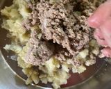 A picture of step 2 of Keema Doi Bora.