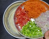 A picture of step 4 of Barley flour mix vegetable uttapam.