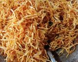Foto langkah ke 4 dari resep 200. Kentang Mustofa a.k.a Kering Kentang Kriuk Awet.