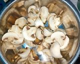 Foto langkah ke 2 dari resep Daging Sapi Jamur Kancing.