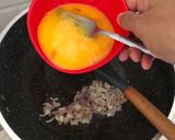 Foto langkah ke 3 dari resep Tumis Telur Bayam.