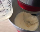 Une image de l'étape 2 de Muffins yaourt pommes.