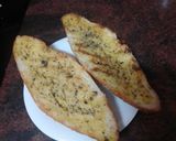 Foto del paso 2 de la receta: Pan rustico al ajo a la plancha