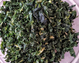 Foto langkah ke 2 dari resep Tumis daun pepaya + daun singkong teri medan.
