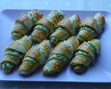 Medvehagymás kiflik recept fázis 5 fotója