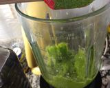 Foto del paso 2 de la receta Salsa pesto con espinacas