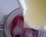 Foto langkah ke 5 dari resep Berry Lemon Coffee Mocktail.