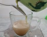 Foto langkah ke 4 dari resep Dirty Matcha Latte.