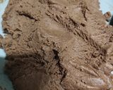 Foto langkah ke 2 dari resep Kue Kering Coklat 4 Bahan Tanpa Oven.