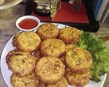 Foto langkah ke 8 dari resep Omelet Mie n Sosis Or Noodle n Sausage Omelette.