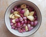 Foto langkah ke 1 dari resep Bumbu Dasar Putih Serbaguna.