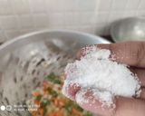 செஷ்வான் வெஜ் ஃப்ரைட் ரைஸ் (Schezwan veg fried rice recipe in tamil) ரெசிபி ஸ்டேப் 3 புகைப்படம்