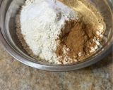 Foto del paso 2 de la receta: Galletitas navideñas de jengibre y canela con harina de almendra