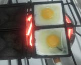 Foto del paso 2 de la receta: Huevos con camisa a la sanguchera! #Utensilios
