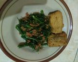 Foto langkah ke 5 dari resep Urap Daun Adas.