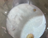 A picture of step 1 of Banana and Date Shake.