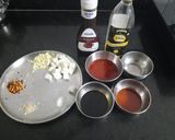 A picture of step 4 of Vegetable sizzler with barbecue noodles.