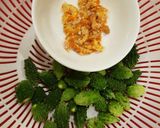 Hình bước làm 1 của món Khổ qua rừng kho tôm khô