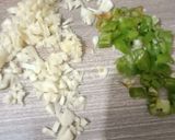 A picture of step 2 of Garlic Rice 🌾🍚🌾.