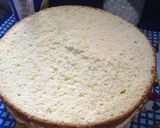 Foto del paso 2 de la receta: Torta de buzcochuelo con mousse y frutilla