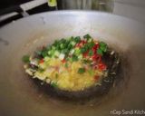 Foto langkah ke 2 dari resep Cumi Goreng Mentega.