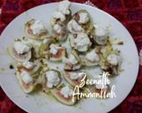 A picture of step 3 of Figs with Honey-Cream and Pistachios.