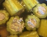 รูปขั้นตอนการทำที่ 6 ของ ต้มจืดมะระอัดใส้หมูสับ