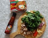 Foto langkah ke 1 dari resep Mie Godok Volcano Ekonomis.