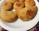 A picture of step 10 of Fried veggies pies.