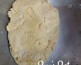 A picture of step 3 of Crisp Rice Scones.
