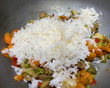 Foto del paso 5 de la receta: Arroz con verduras salteadas