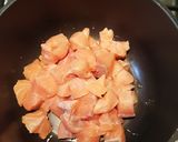 Foto del passaggio 1 della ricetta Paccheri al salmone #ricettalight