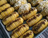 Foto langkah ke 8 dari resep Bolen Pisang Lilit.