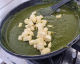 A picture of step 7 of Lasooni palakh paneer.