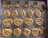 Foto langkah ke 5 dari resep Butter Cookies.
