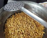 A picture of step 1 of Horse gram daal namkeen.