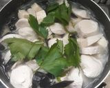 Foto langkah ke 4 dari resep Sup Bakso Ikan + Jamur.